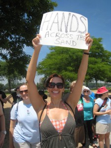 Sandra Walter at Hands Across the Sand 4737146944_3f46df033b_b
